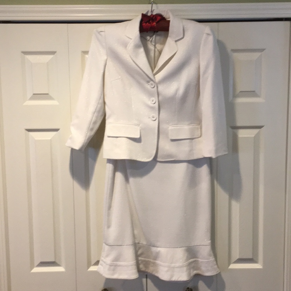 Anne Klein Suit S8 Blazer & Skirt Off-White